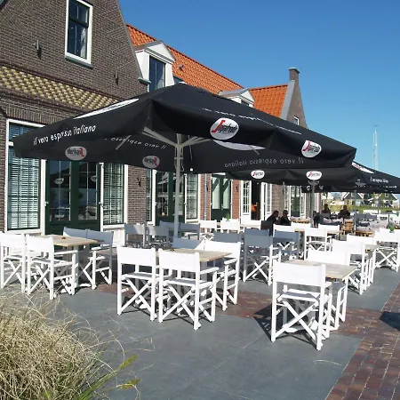 Detached Holiday On The Markermeer, Near Amsterdam * Uitdam