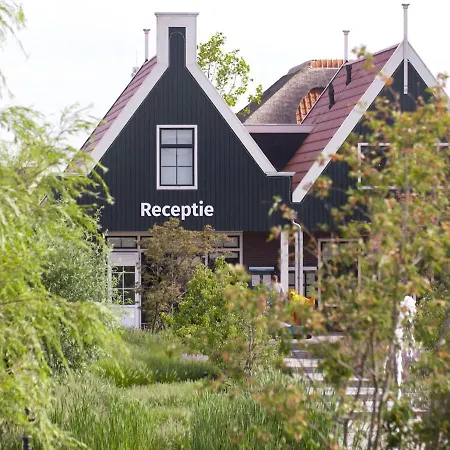Detached Holiday On The Markermeer, Near Amsterdam Uitdam