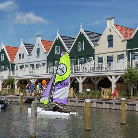 Detached Holiday On The Markermeer, Near Amsterdam Holiday home Uitdam